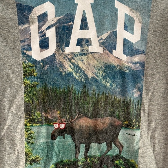GAP Kids Gray Graphic T-Shirt - Picture 2 of 5